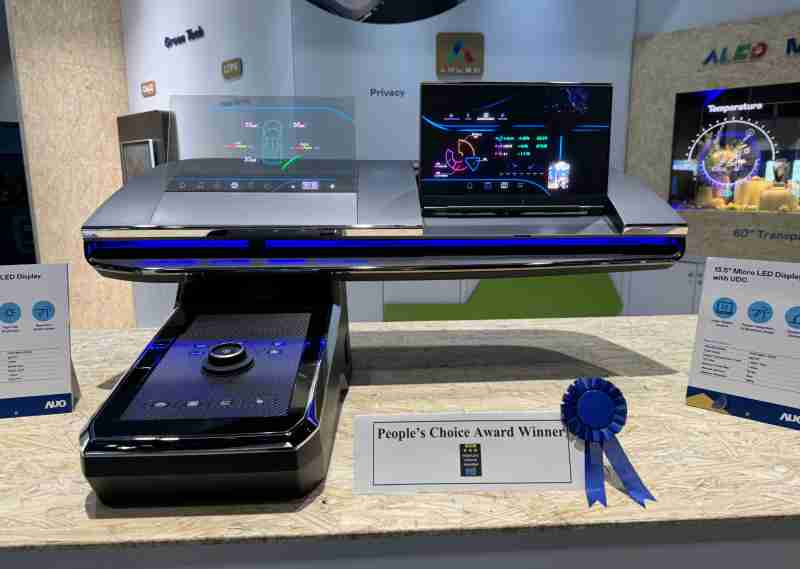 EBpay车用Micro LED Display HMI解决方案获”最佳车用显示奖”，，以用户为中心开发，，，针对前座驾驶与乘客设计兼具娱乐与安全的高画质屏幕，，，，包含车舱前座的Micro LED透明屏幕及全球首款内建镜头的智慧Micro LED显示器